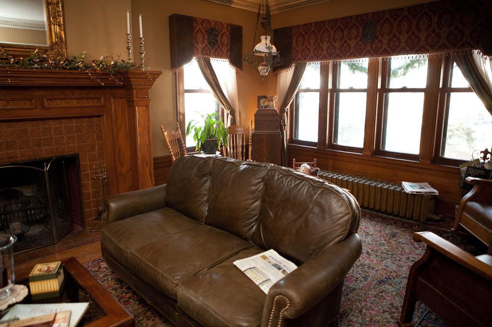 Westphal Mansion Inn Bed & Breakfast Hartford 外观 照片
