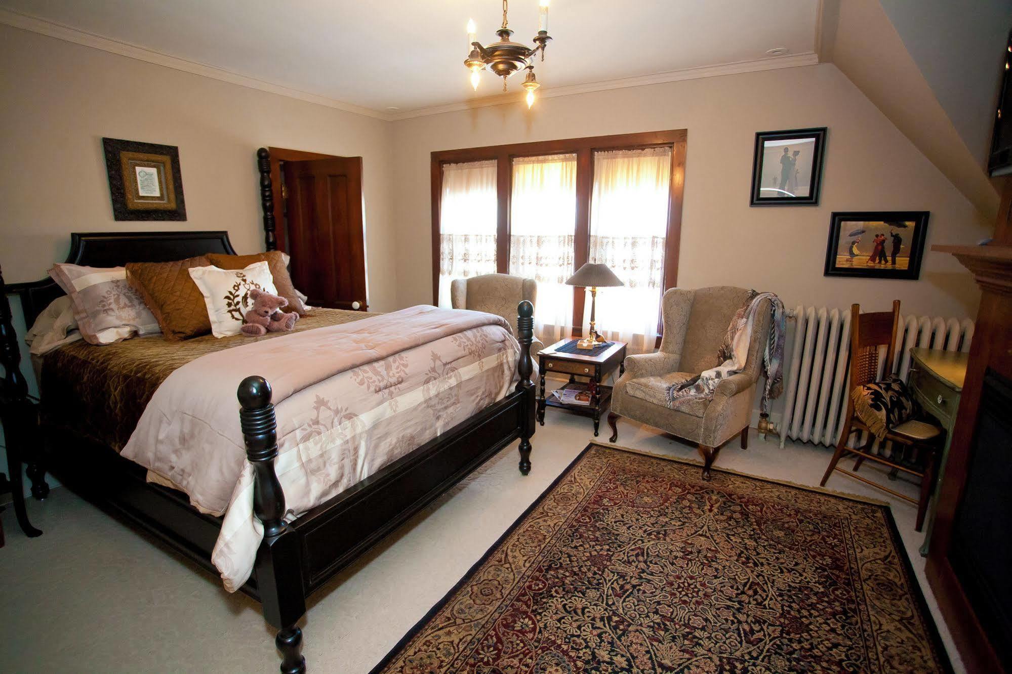 Westphal Mansion Inn Bed & Breakfast Hartford 外观 照片