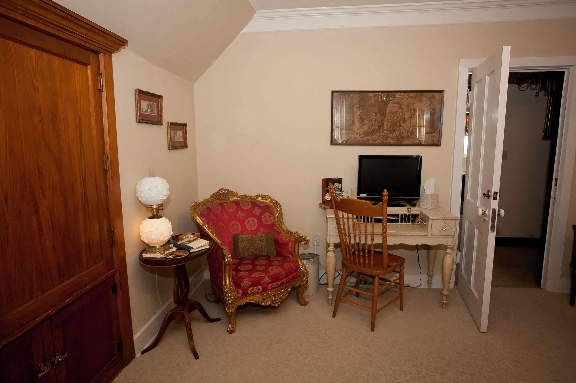 Westphal Mansion Inn Bed & Breakfast Hartford 外观 照片