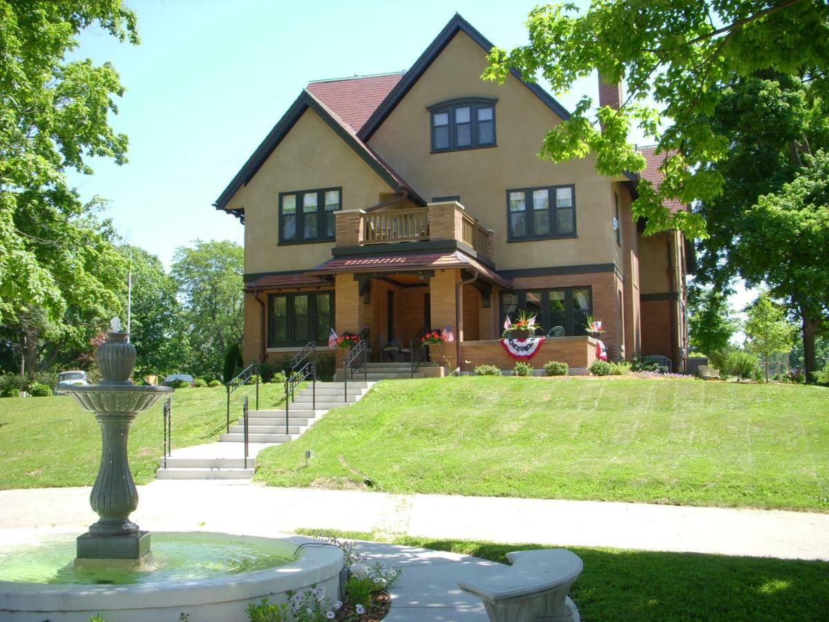 Westphal Mansion Inn Bed & Breakfast Hartford 外观 照片