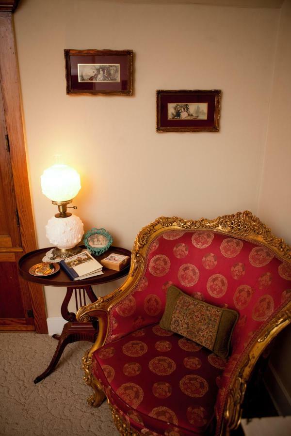 Westphal Mansion Inn Bed & Breakfast Hartford 外观 照片