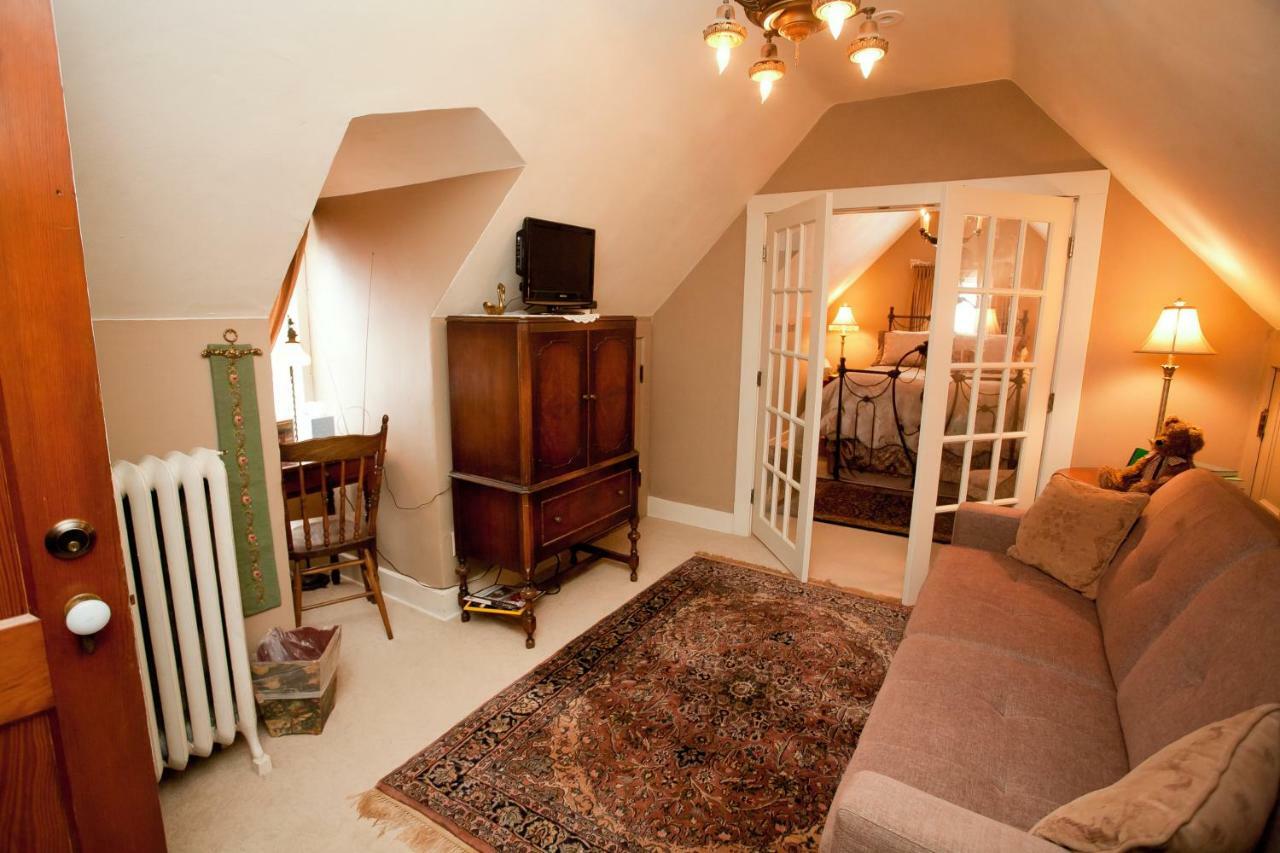 Westphal Mansion Inn Bed & Breakfast Hartford 外观 照片