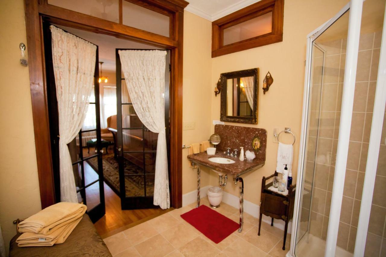 Westphal Mansion Inn Bed & Breakfast Hartford 外观 照片