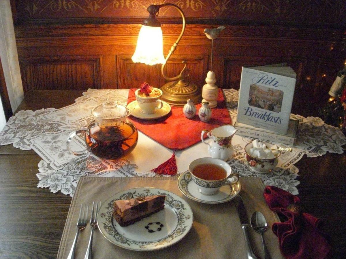 Westphal Mansion Inn Bed & Breakfast Hartford 外观 照片